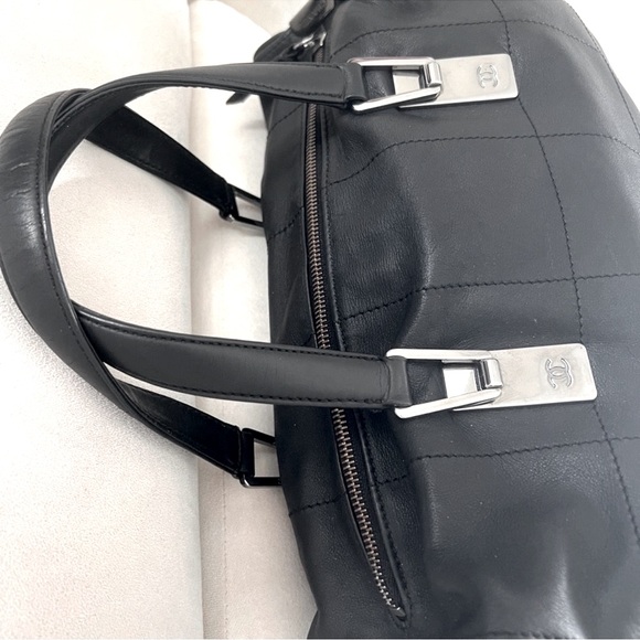 Chanel Vintage Leather Boston Bag - Picture 4 of 7